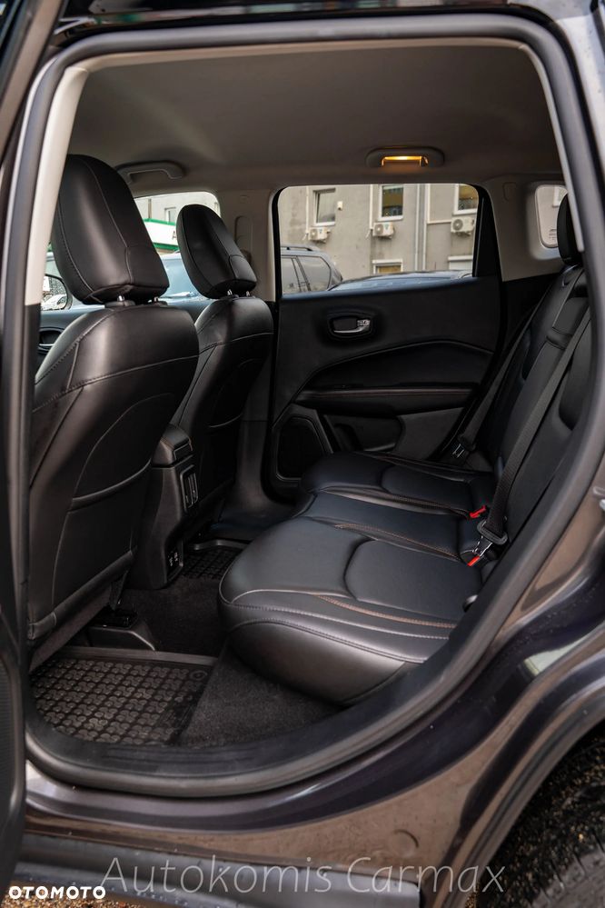 Jeep Compass - 23