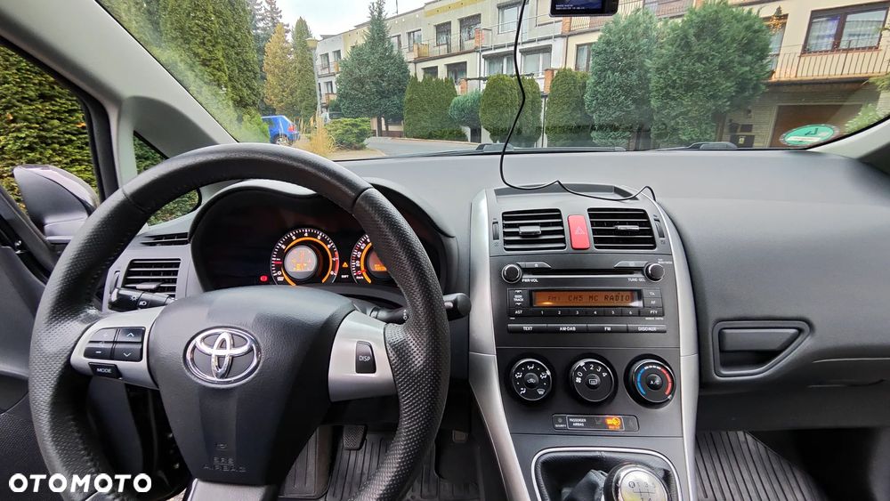 Toyota Auris - 14