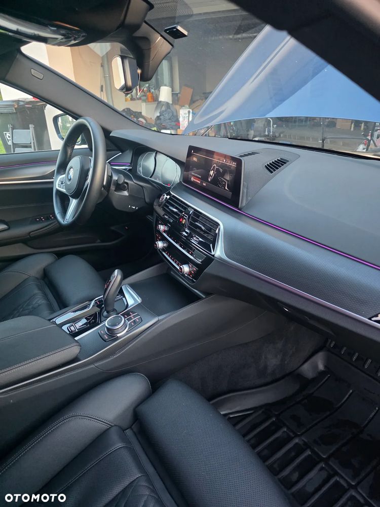 BMW Seria 5 520d xDrive MHEV Sport - 17