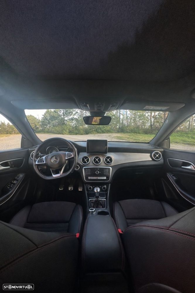 Mercedes-Benz CLA 180 d Shooting Brake AMG Line - 13