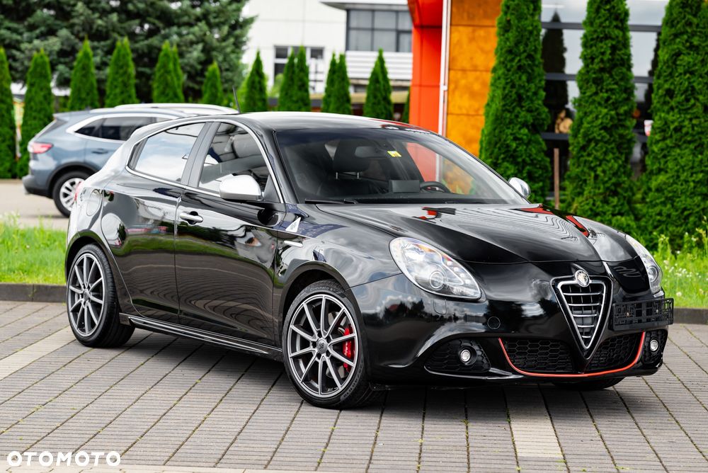 Alfa Romeo Giulietta 1750 TBi Quadrifoglio Verde - 2