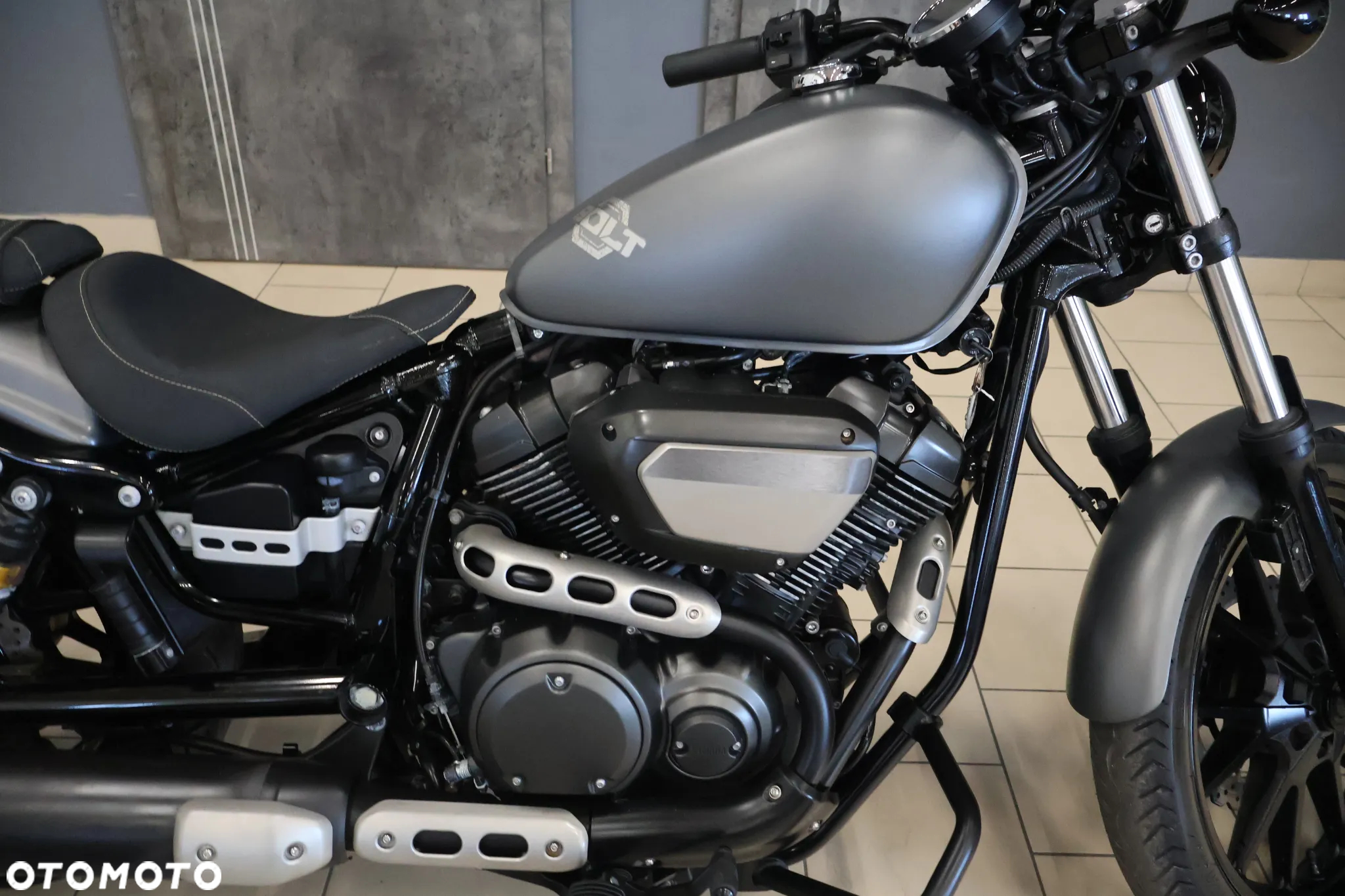 Yamaha XV - 13