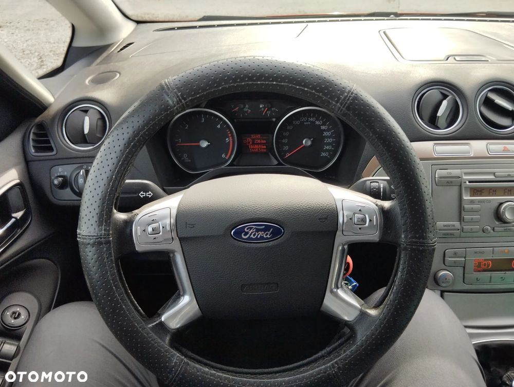 Ford S-Max 2.0 TDCi DPF Trend - 32