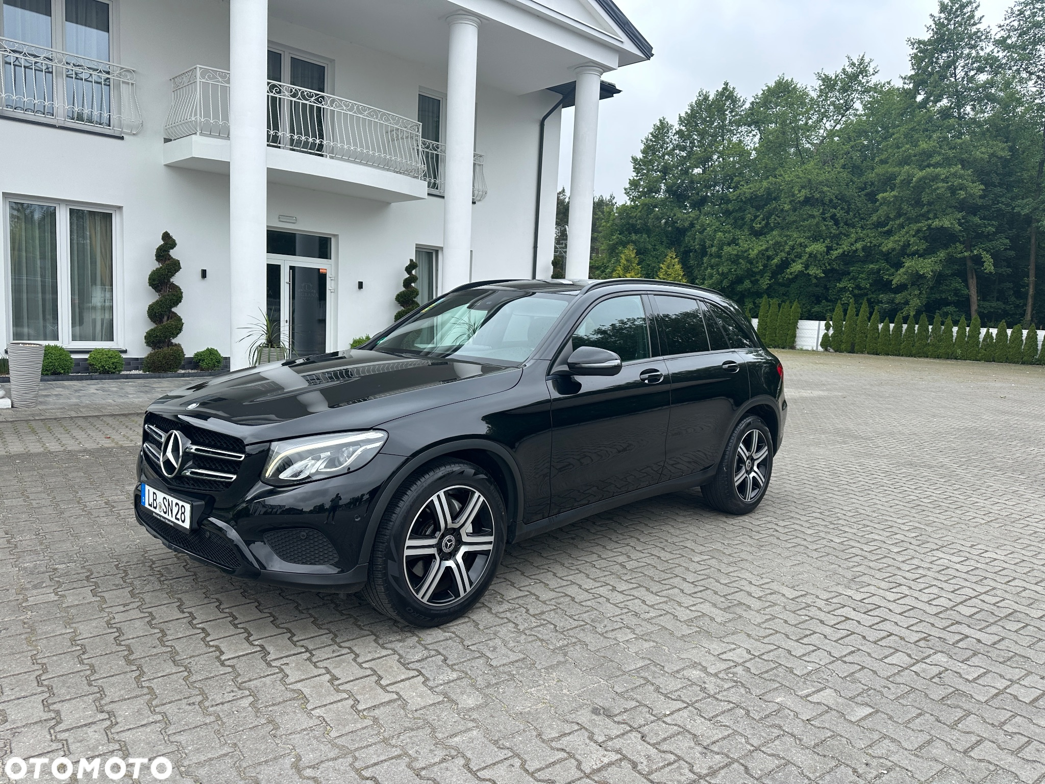 Mercedes-Benz GLC - 4