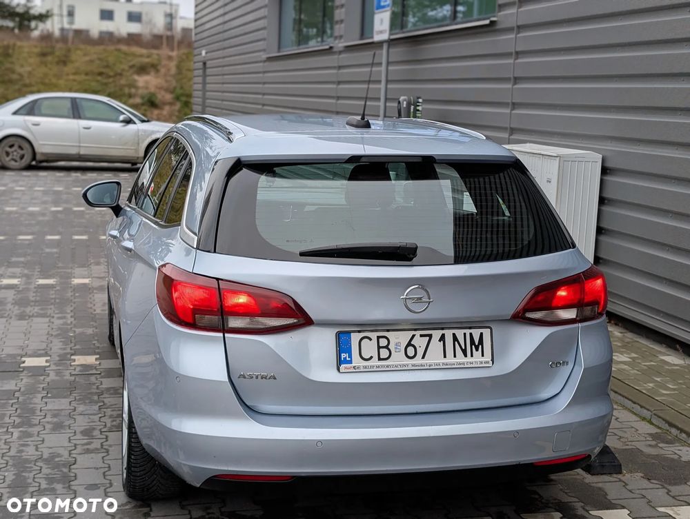 Opel Astra 1.6 CDTI Dynamic - 10