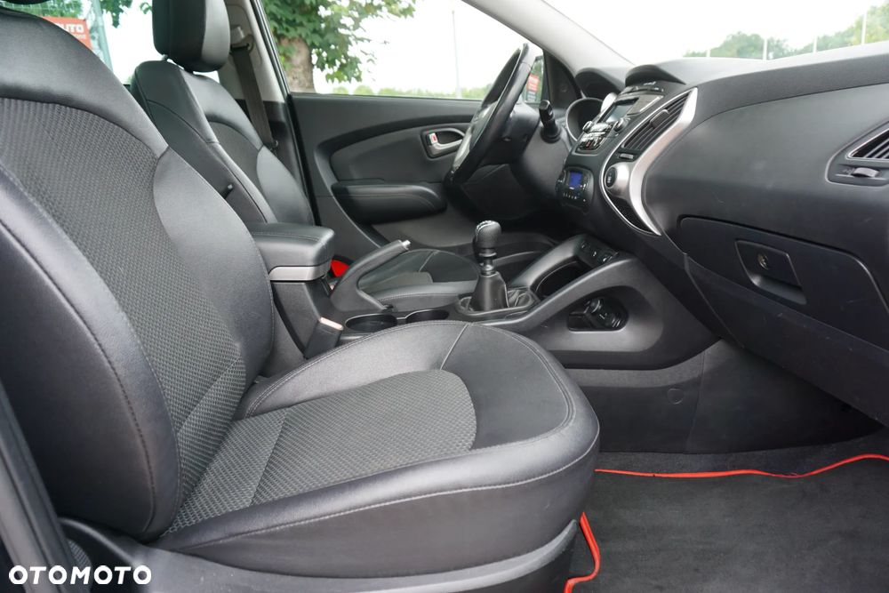 Hyundai ix35 1.7 CRDi Premium 2WD - 17
