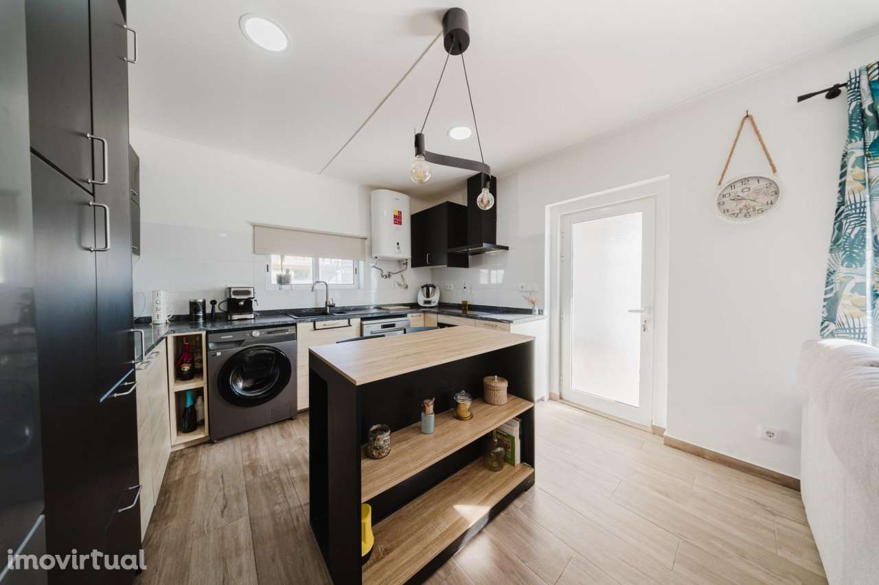 Moradia T2 com Anexo T1 Independente | Terreno 898 m2 | Renovada |... - Grande imagem: 4/44