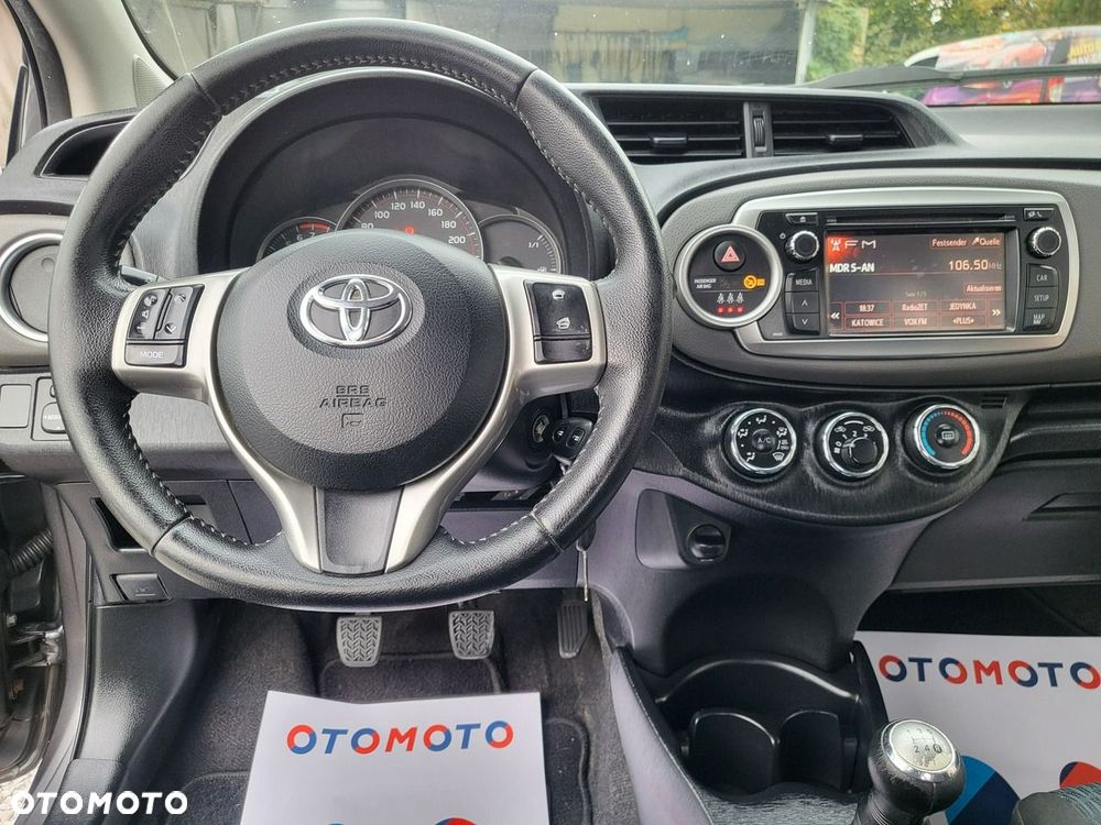 Toyota Yaris - 15