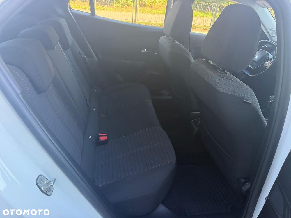 Peugeot 2008 - 26