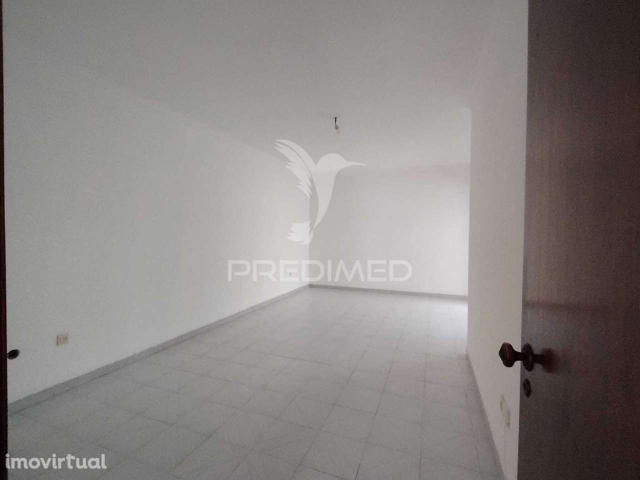 T2 na Baixa da banheira com Garagem - Grande imagem: 3/18