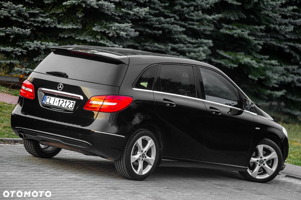 Mercedes-Benz Klasa B 200 UrbanStyle Edition - 11