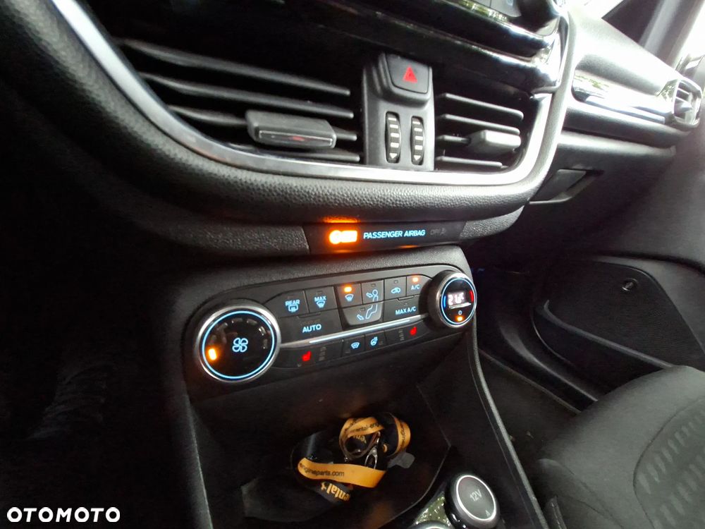 Ford Fiesta 1.0 EcoBoost S&S TITANIUM - 16