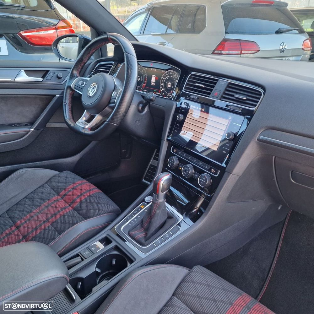 VW Golf 2.0 TSI GTi TCR DSG - 34