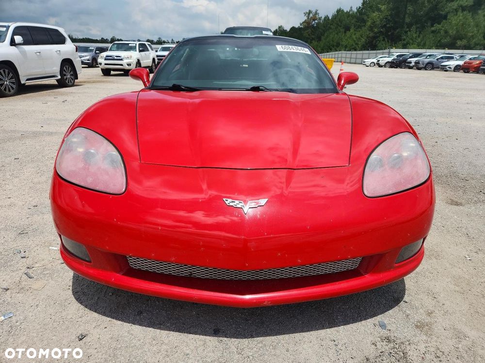 Chevrolet Corvette - 6