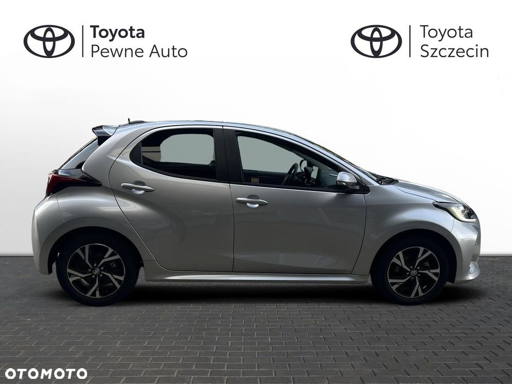 Toyota Yaris Hybrid 1.5 Style - 11