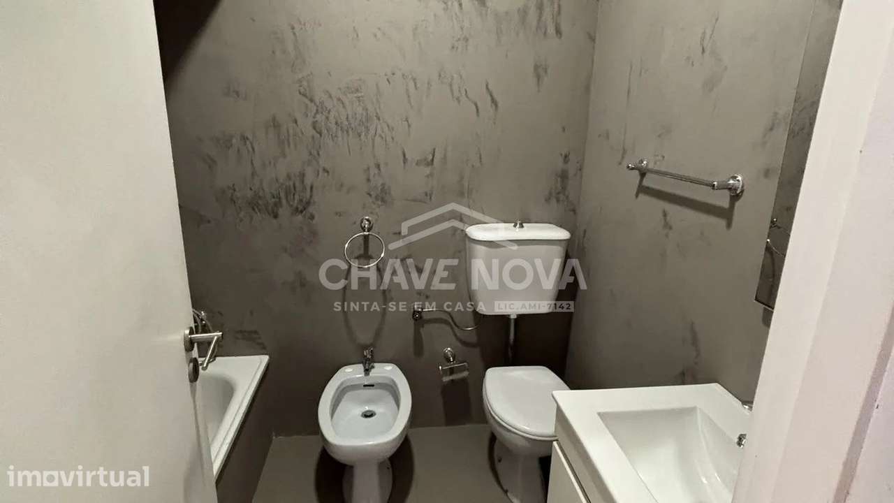 T1 Renovado c/ Varanda em Paranhos - Grande imagem: 5/7