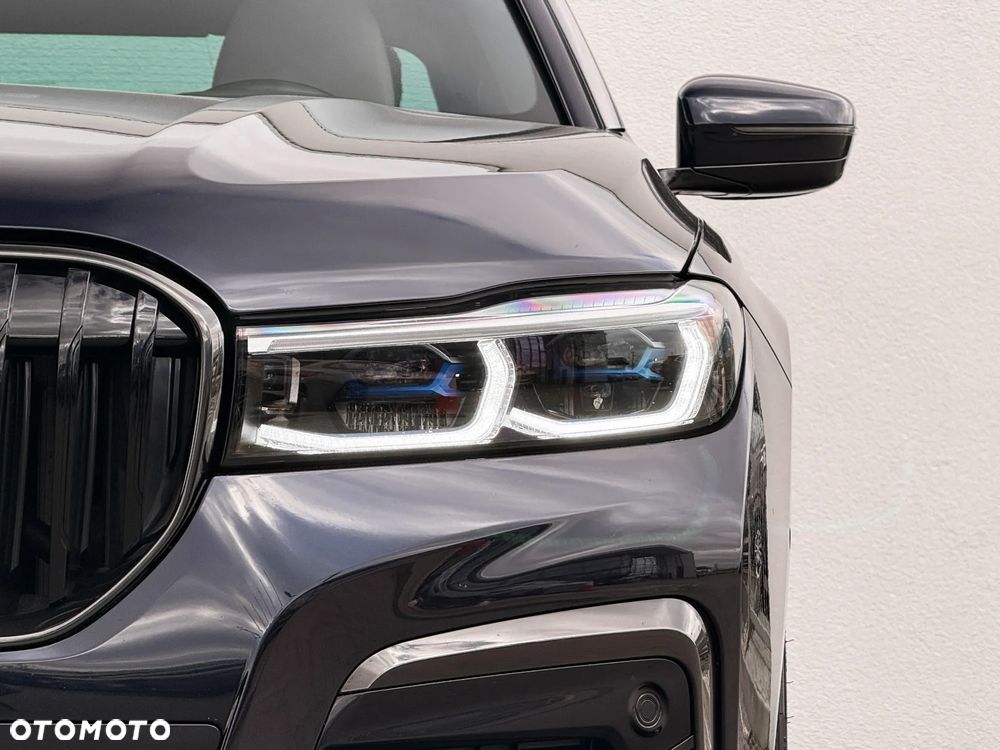 BMW Seria 7 750i xDrive - 8