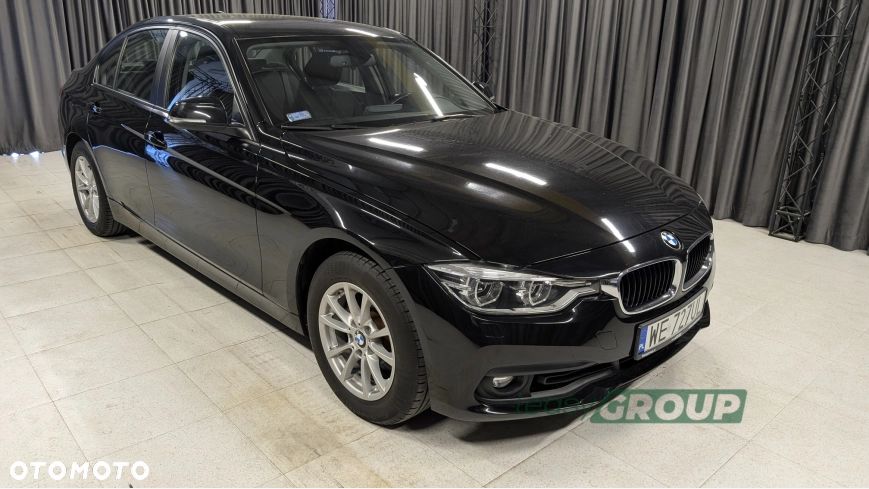 BMW Seria 3 318i - 3