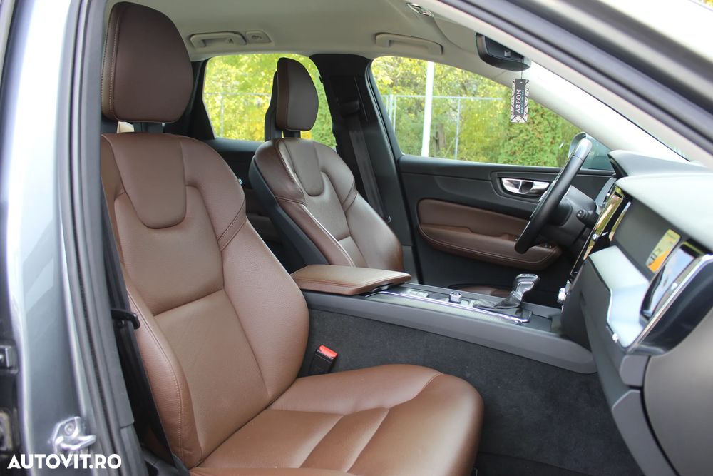 Volvo XC 60 D4 AWD Momentum - 11