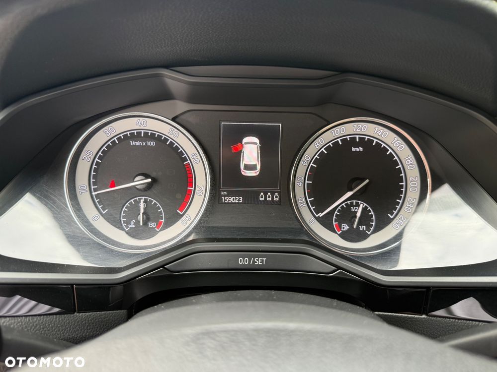 Skoda Superb 2.0 TSI 4x4 L&K DSG - 29