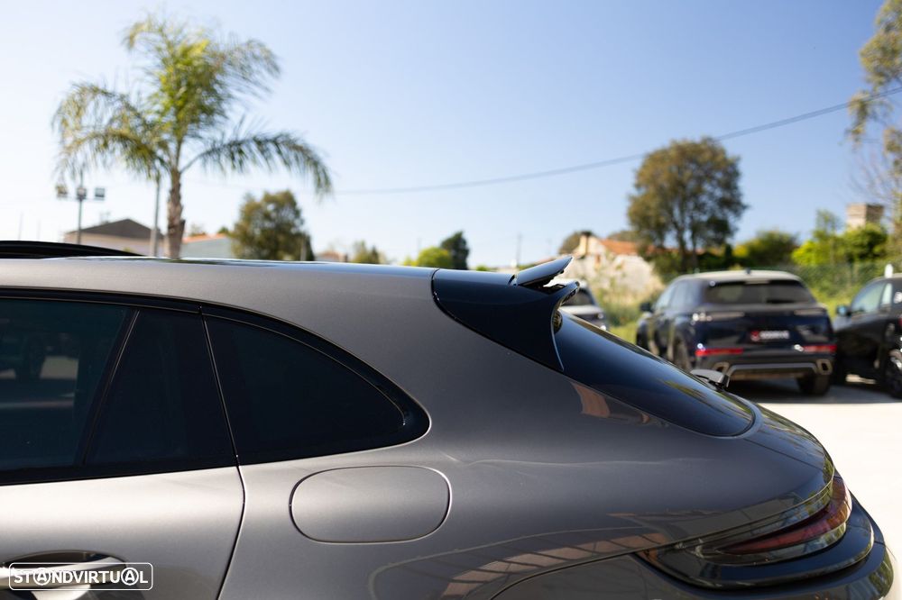 Porsche Panamera Sport Turismo 4 E-Hybrid - 19