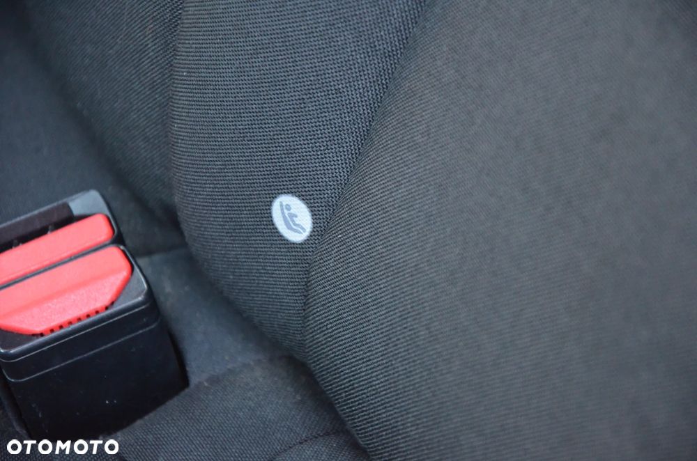 Volvo V40 Cross Country D2 Momentum - 32