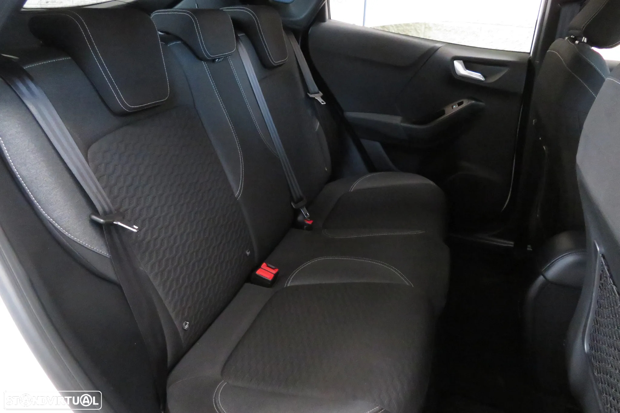Ford Puma 1.0 EcoBoost MHEV Titanium Aut. - 14