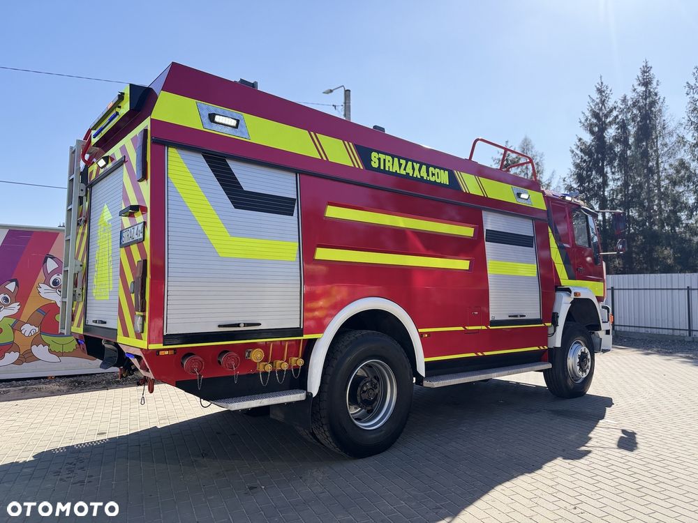 MAN Wóz strażacki CIĘŻKI Pojazd pożarniczy Straż pożarna MAN 18.284 4x4 6t wody+piana, CNBOP, działko dachowe, skrzynie dachowe, łańcuchy podrzutowe - 14