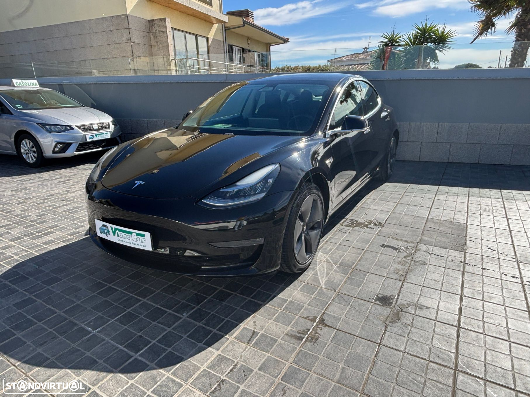 Tesla Model 3 Long-Range Dual Motor AWD - 2