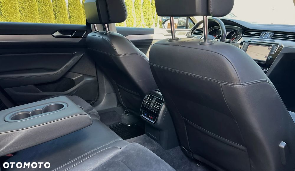 Volkswagen Passat 2.0 TDI BMT Highline - 13