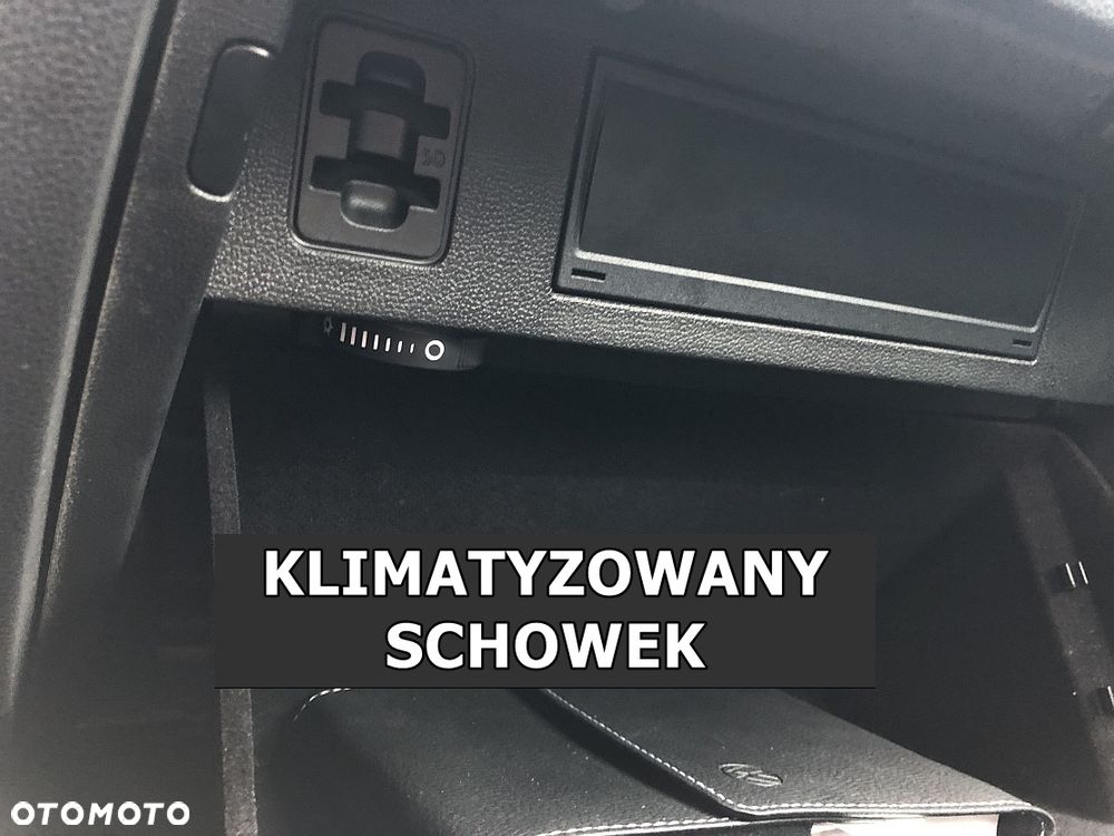 Volkswagen Passat Variant 2.0 TDI EVO Business - 24