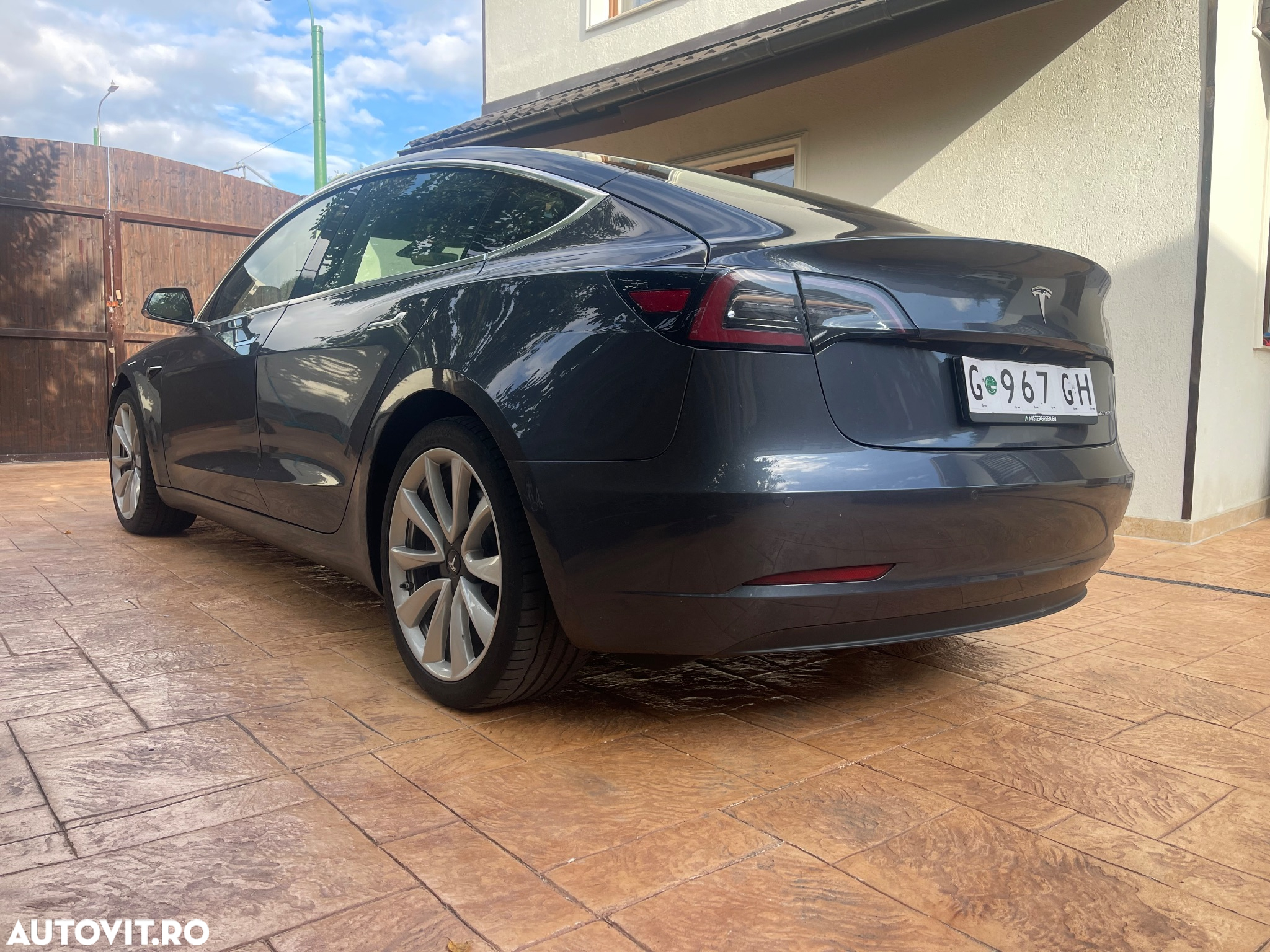 Tesla Model 3 Performance - 3