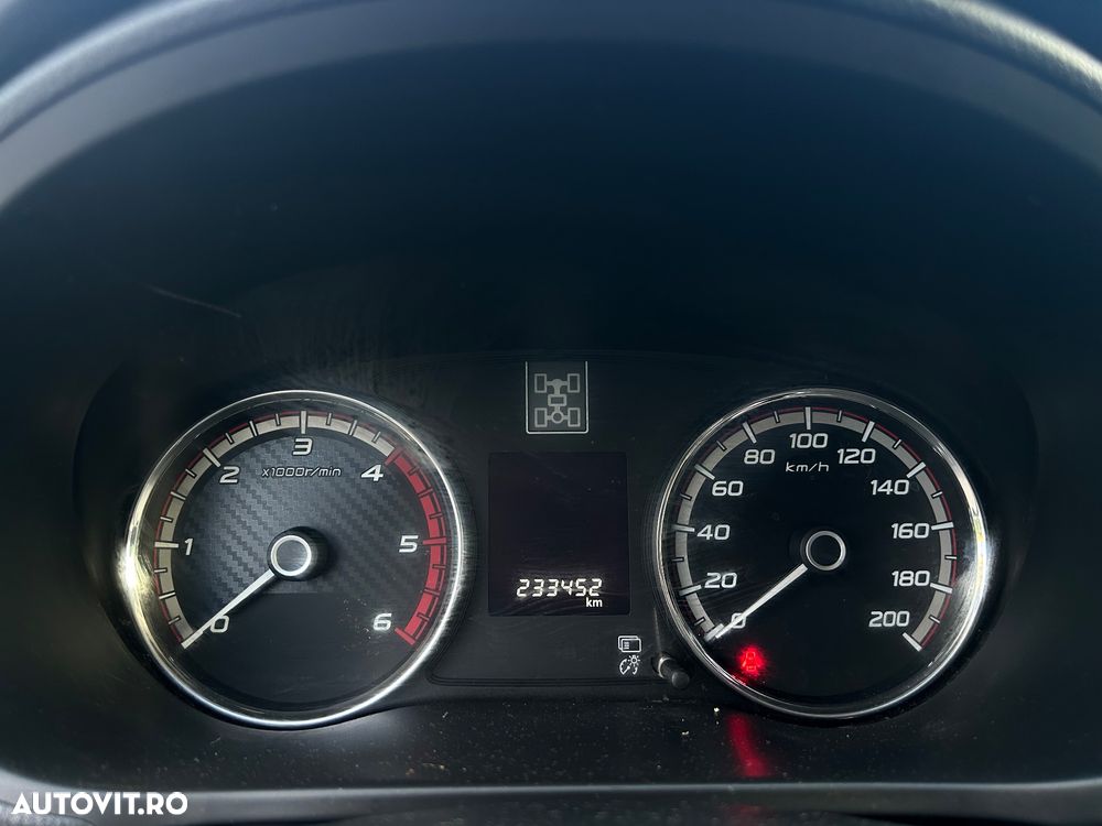 Mitsubishi L200 - 14