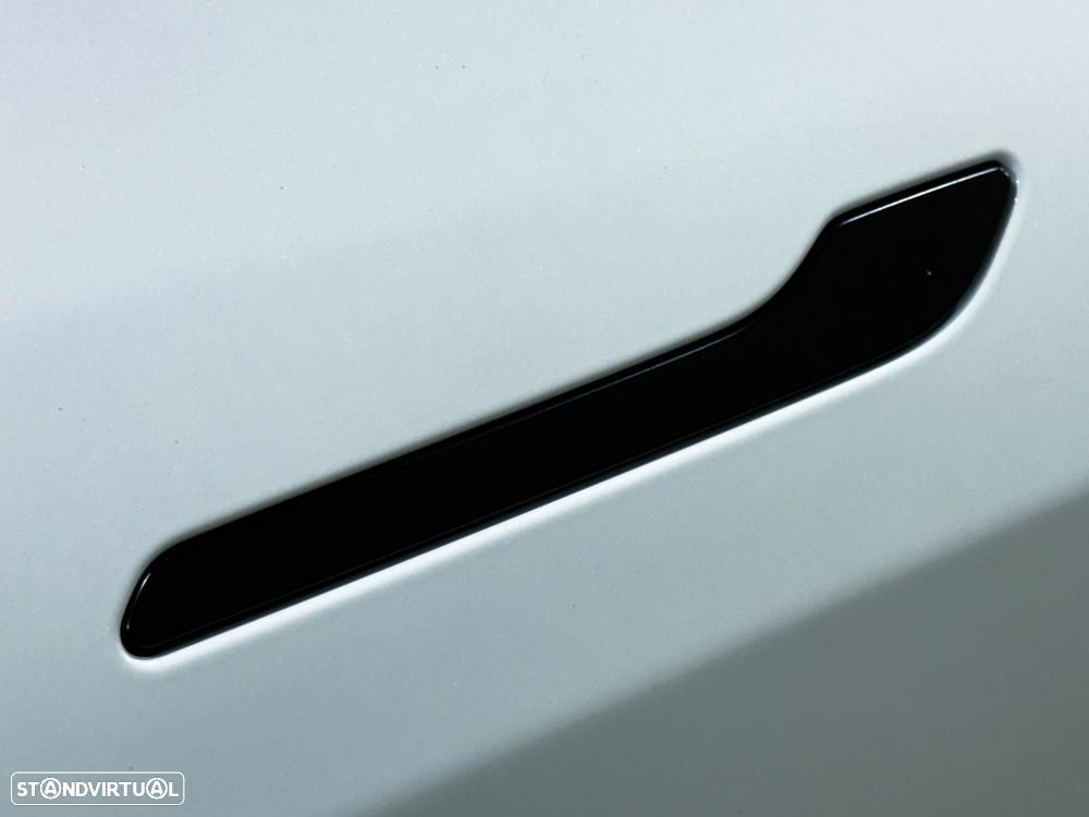 Tesla Model Y Long Range Dual Motor AWD - 19