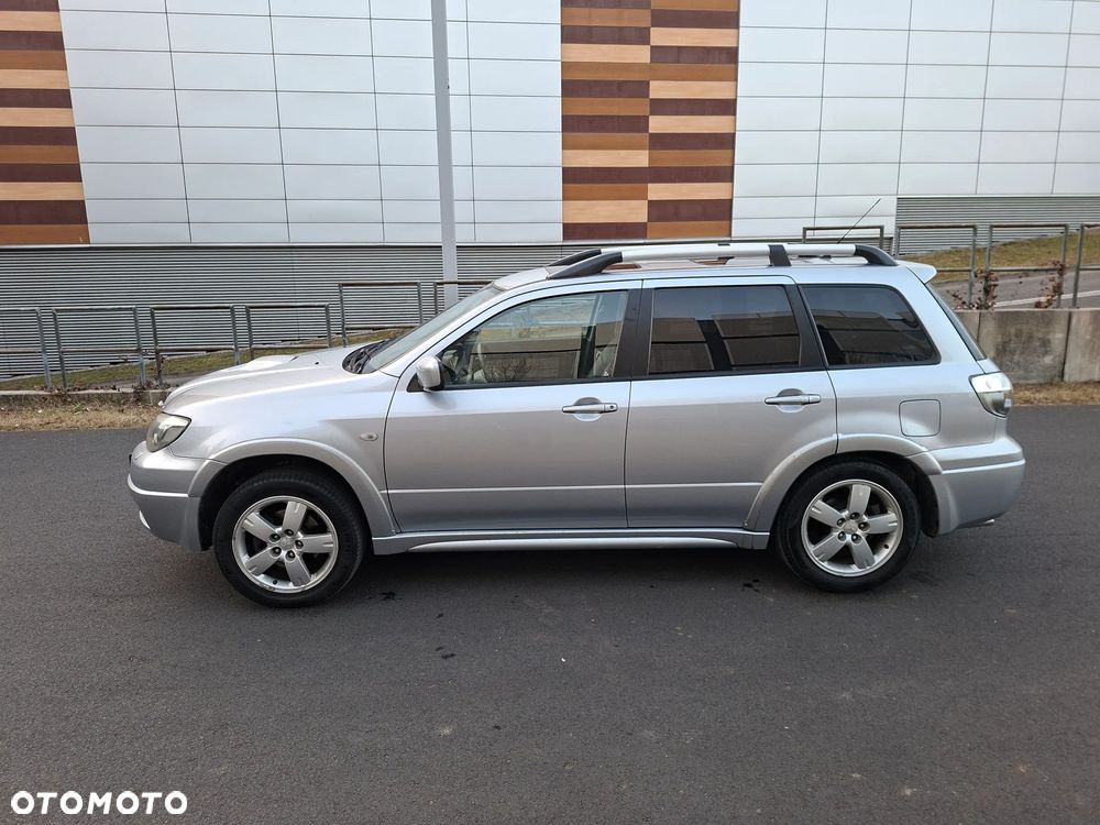 Mitsubishi Outlander 2.0 Turbo 4WD - 11