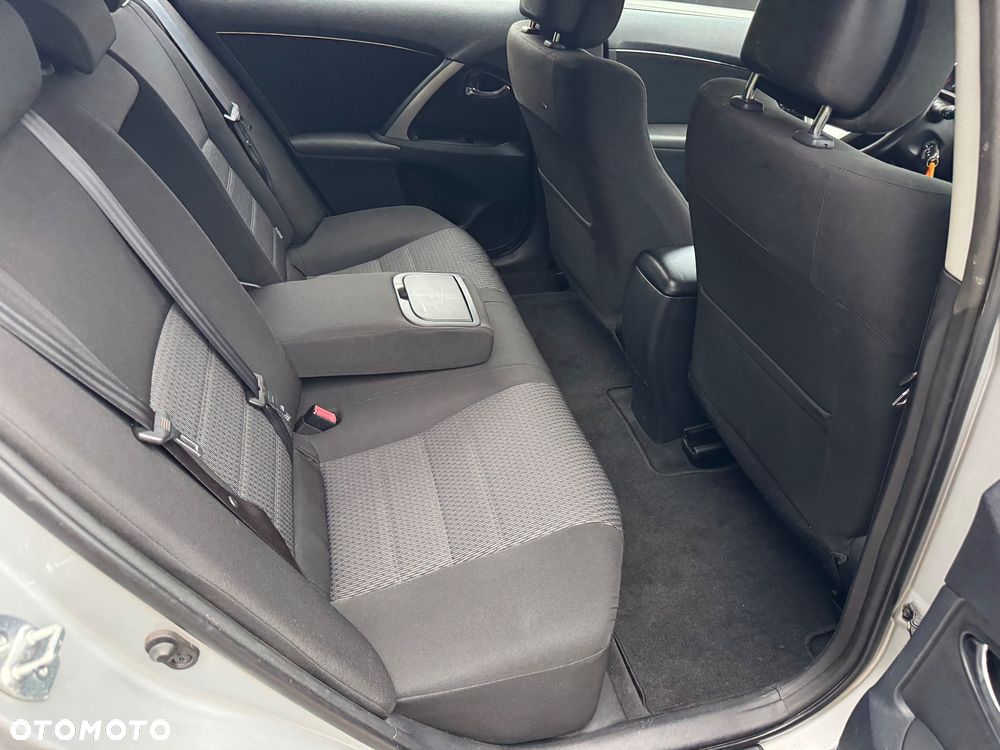 Toyota Avensis Touring Sports 1.8 Multidrive S Business Edition - 11