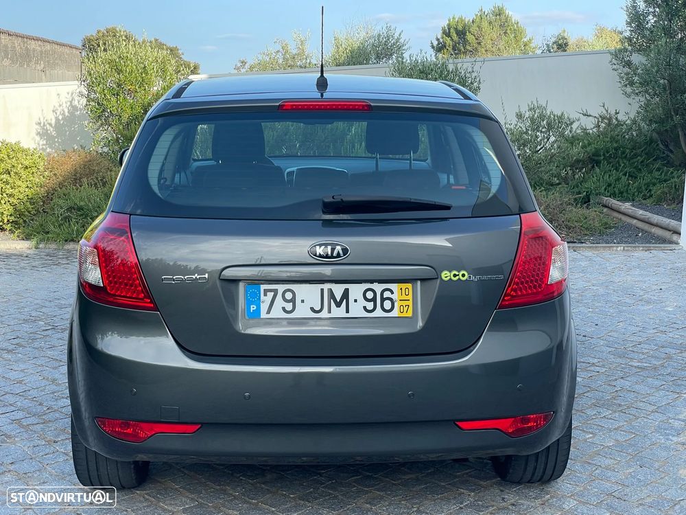 Kia Ceed 1.6 CRDi EX Eco - 14