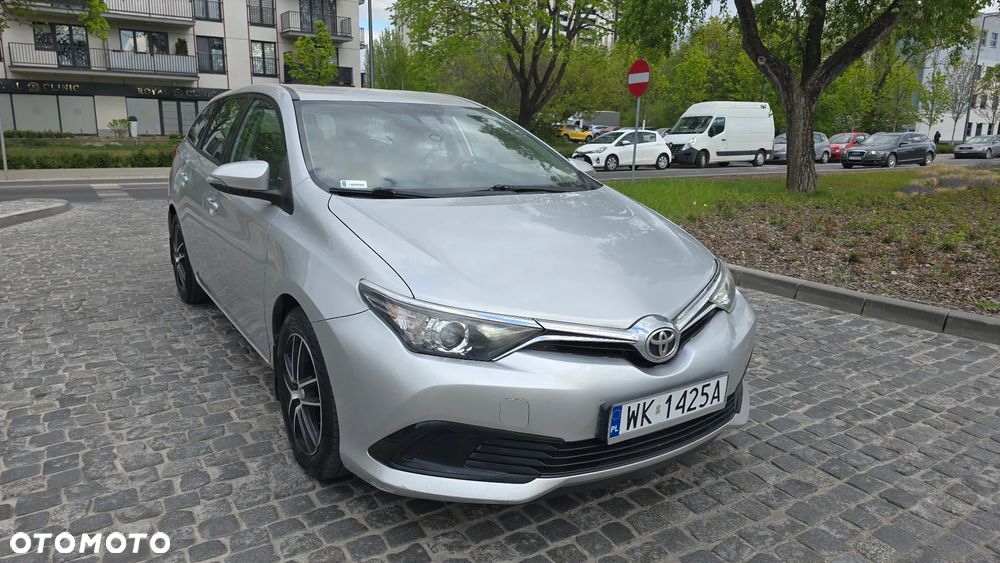 Toyota Auris 1.4 D-4D Active - 5