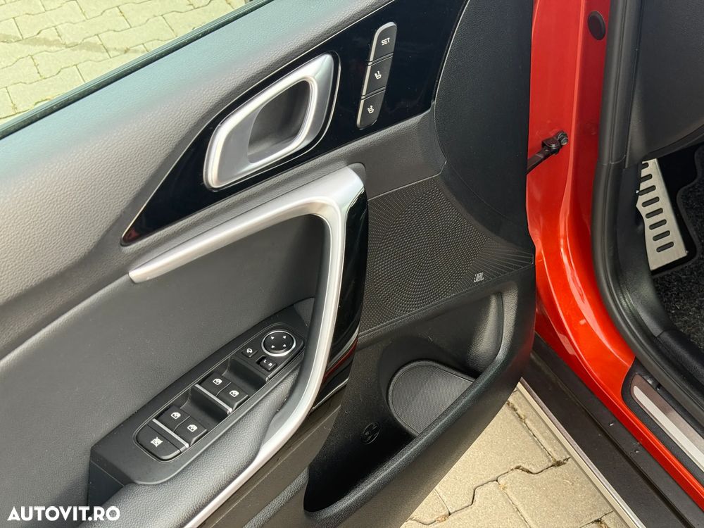 Kia XCeed 1.6 CRDi Eco-Dynamics+(48V Mild-Hybrid) DCT7 PLATINUM EDITION - 17
