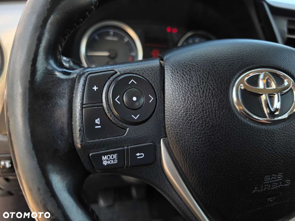 Toyota Auris - 31