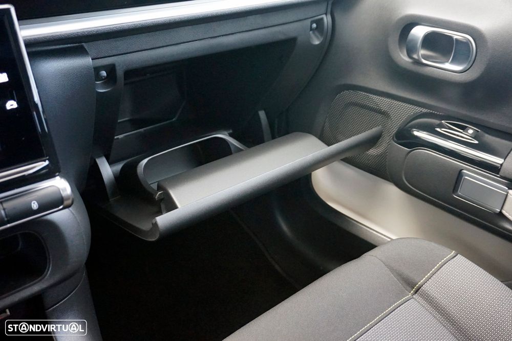 Citroën C3 1.2 PureTech Shine - 23