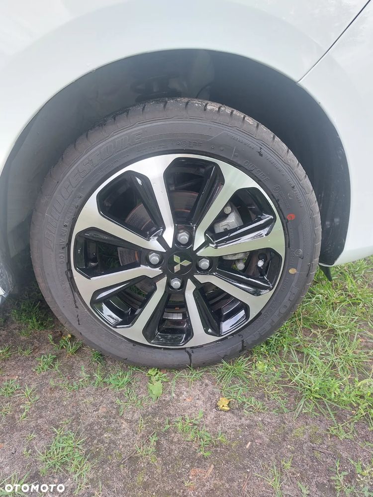 Mitsubishi Space Star - 14