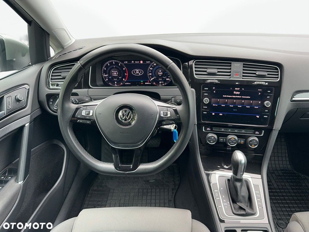 Volkswagen Golf - 15