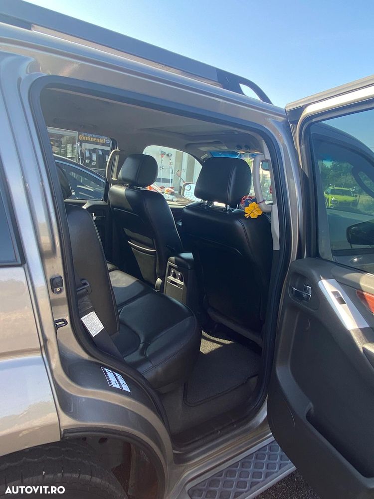 Nissan Pathfinder 4.0 V6 Aut LE Plus - 8