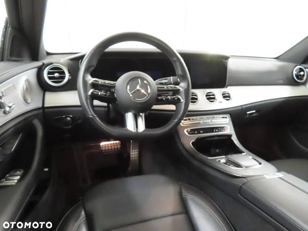 Mercedes-Benz Klasa E 300 - 17