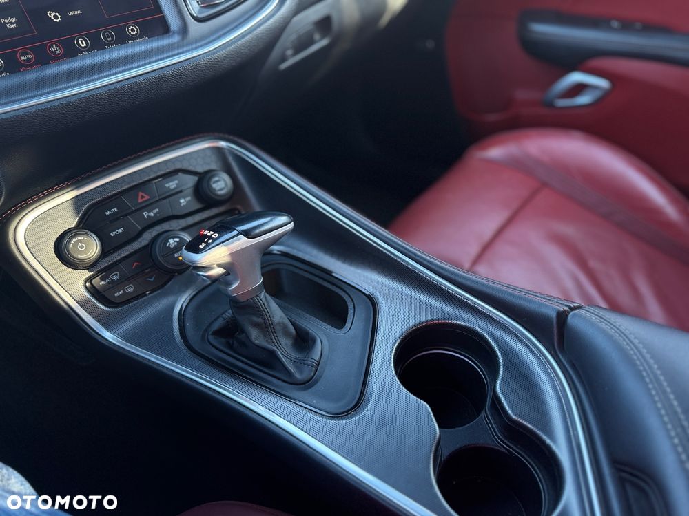 Dodge Challenger 3.6 SXT Plus - 20