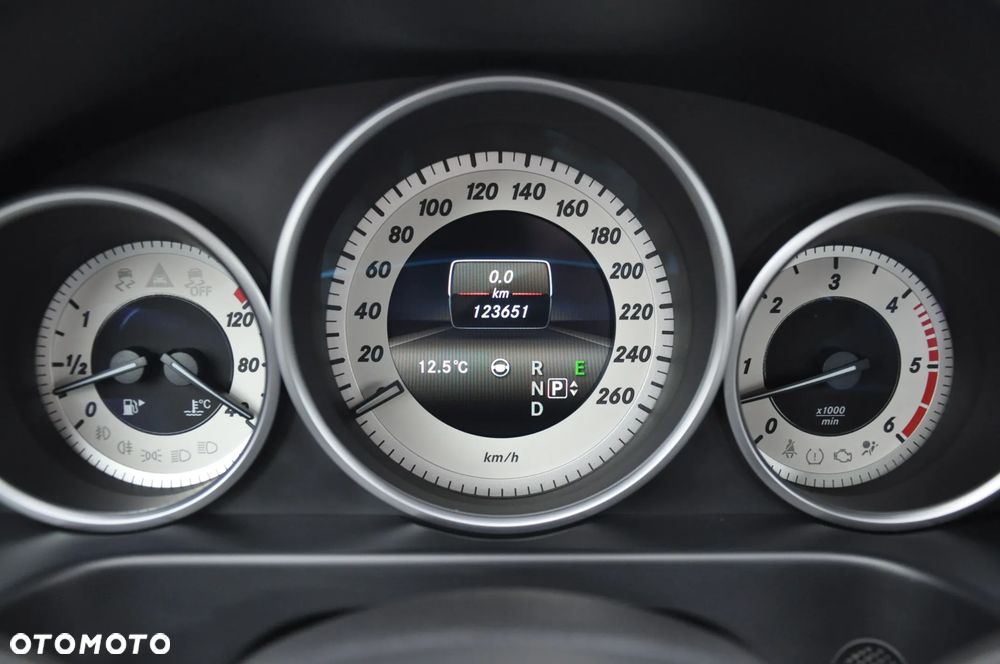 Mercedes-Benz Klasa E 350 BlueTEC 4-Matic Avantgarde - 33