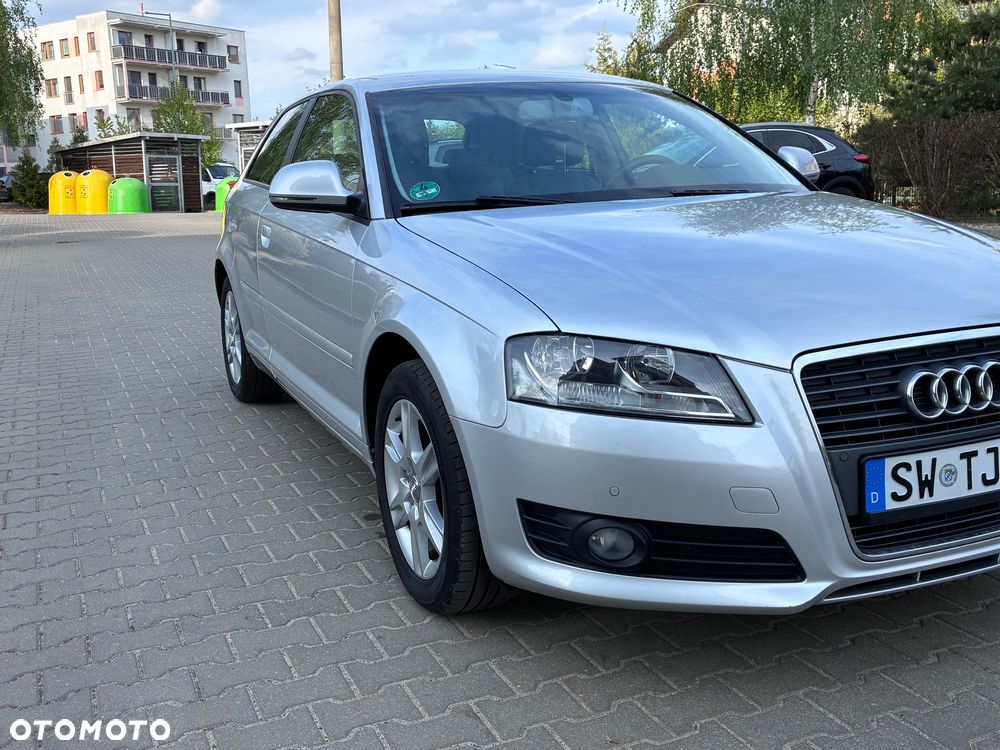 Audi A3 3-drzwiowe 1.6 Attraction - 14