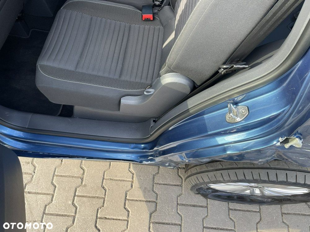 Volkswagen Touran - 5