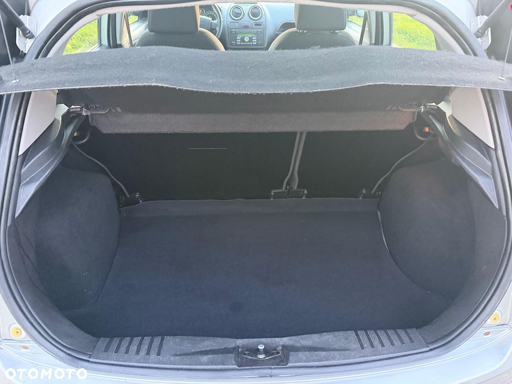 Ford Fiesta 1.4 Ambiente - 13